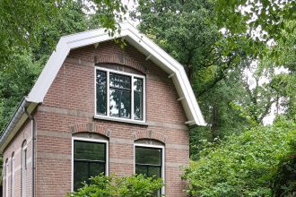 huis met grote tuin